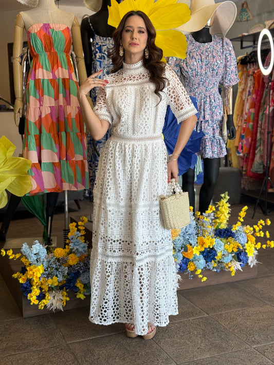 Vestido Ivory Lace Elegance