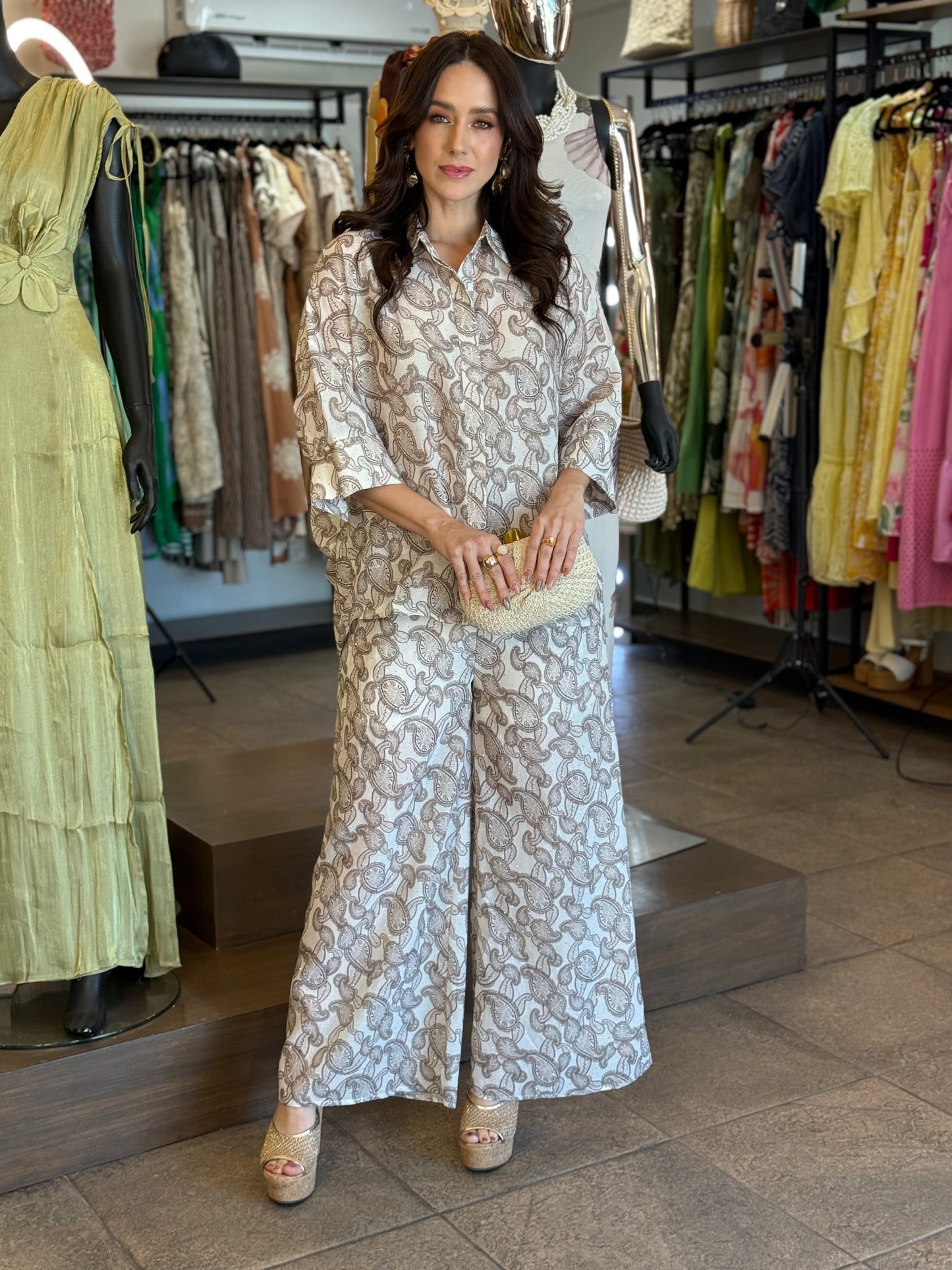 Ivory Paisley Set
