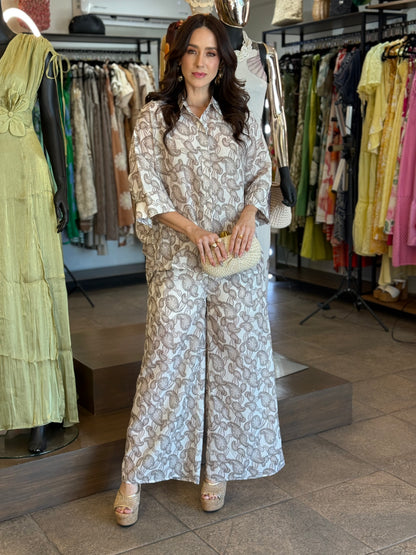 Ivory Paisley Set