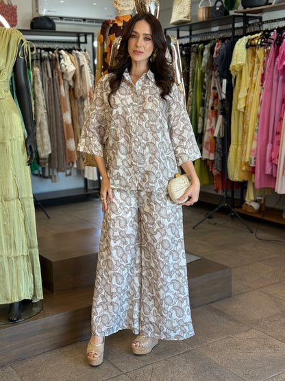 Ivory Paisley Set